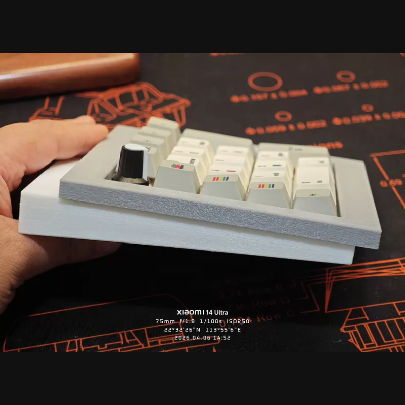 طقم لوحة مفاتيح رقمية مخصصة بو - مراجعة Gaming Keyboard No Number Pad وسعره
